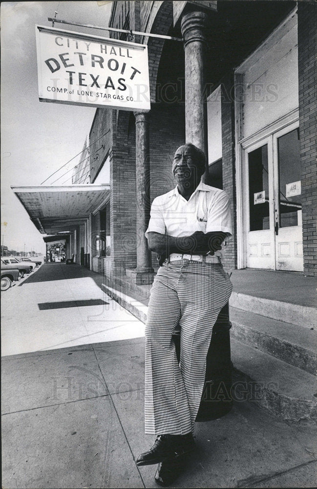 1975 Mayor Dennis Rundalls, Texas-Historic Images