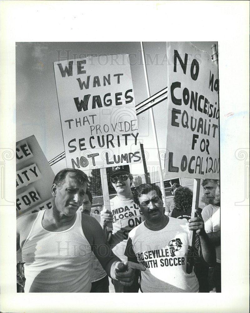 1985 General Dynamics Employee Protest-Historic Images