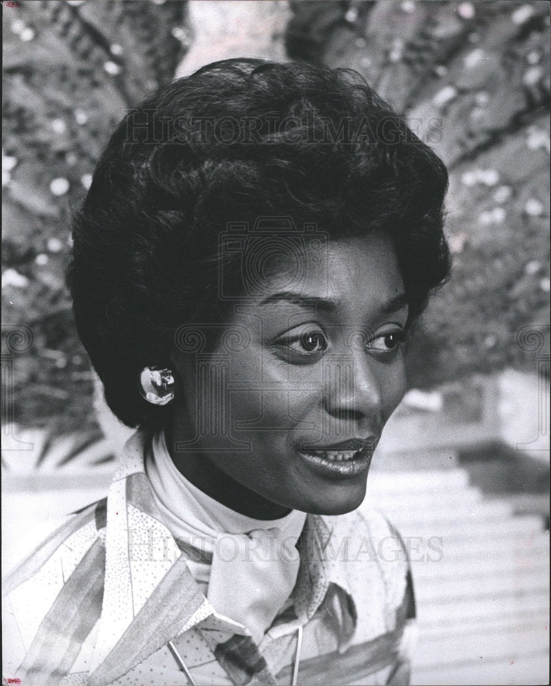 1975 Doris Briscoe Anchor African-American-Historic Images