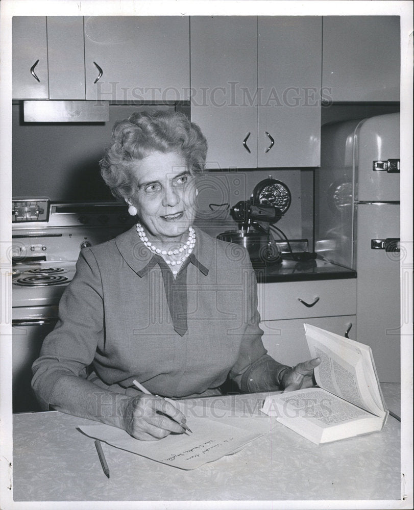 1961 Myrtle Labbitt radio editor feminist-Historic Images