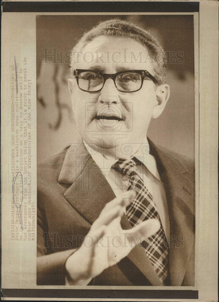 1975 henry kissinger political american-Historic Images