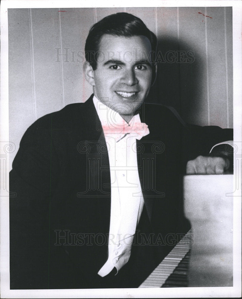 1966 stephen manes pianist-Historic Images