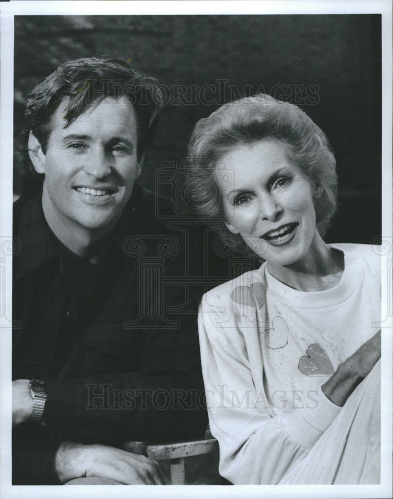 1987 Jane Leigh Robert Hays Society's Pet-Historic Images