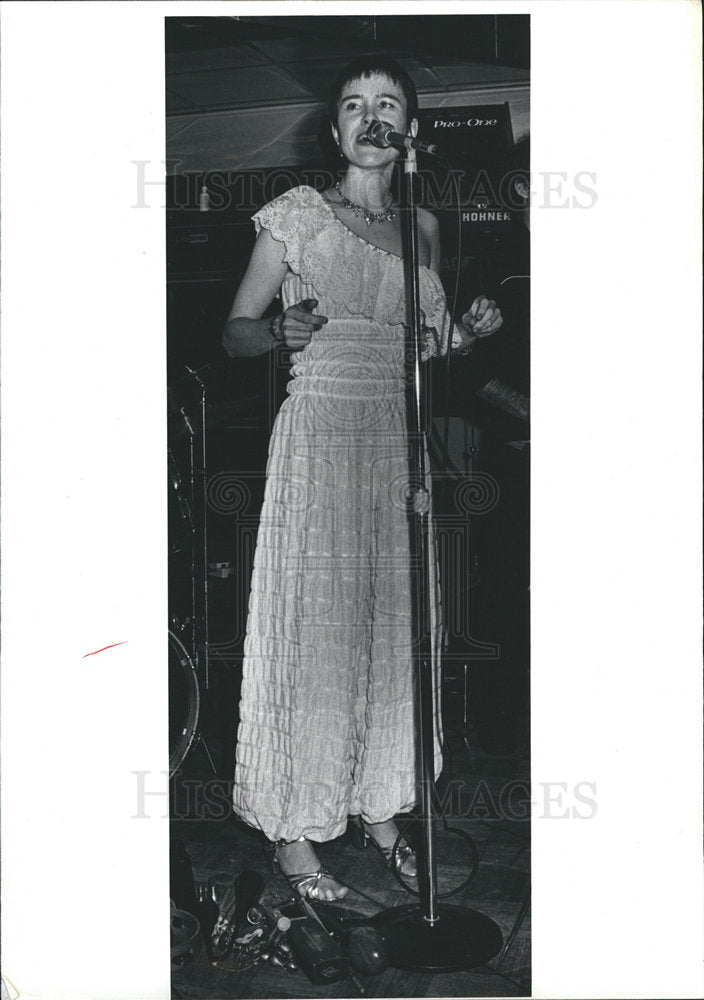 1982 Sheila Landis Jazz singer-Historic Images