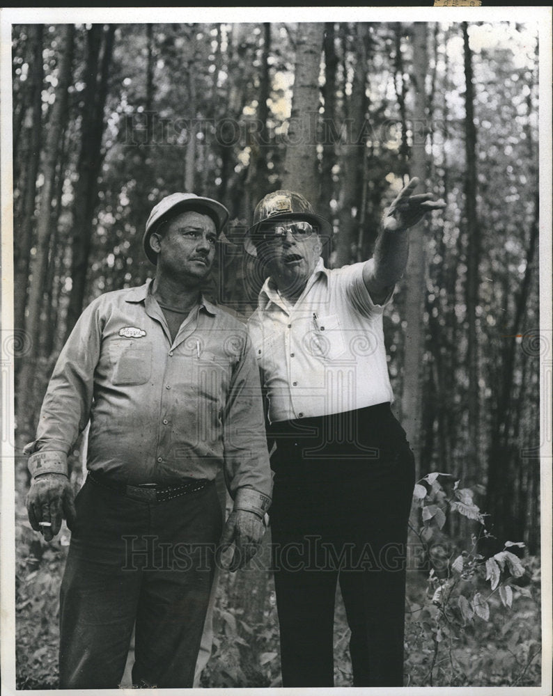 1976 Fire wizard Red Adair Harold blowout-Historic Images