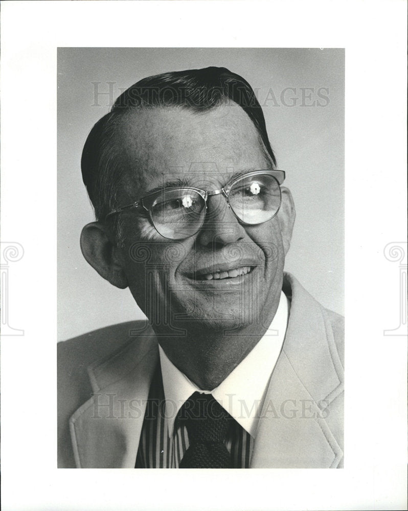 1988 Robert M Lienert Automotive News-Historic Images