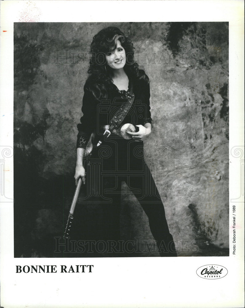 1989 Bonnie Raitt singer songwriter-Historic Images