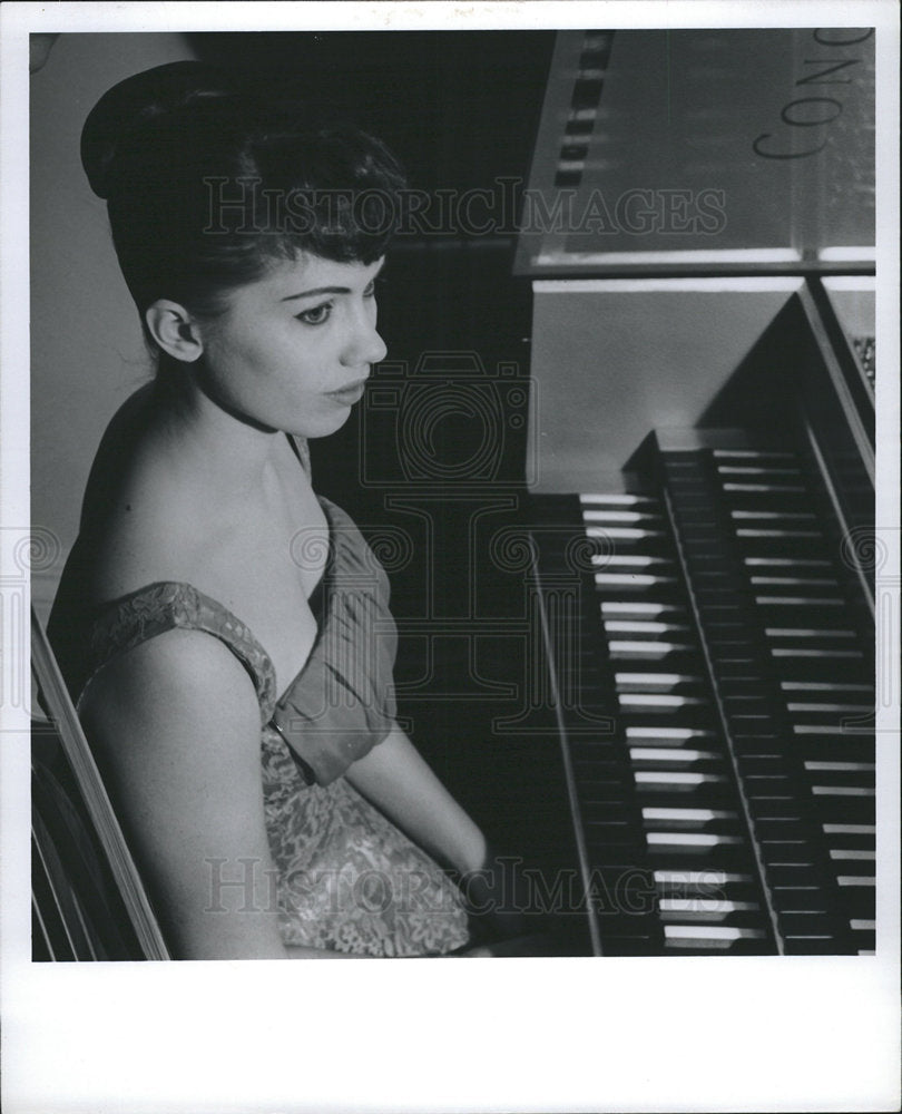 1963 shirley mathews piano concert-Historic Images