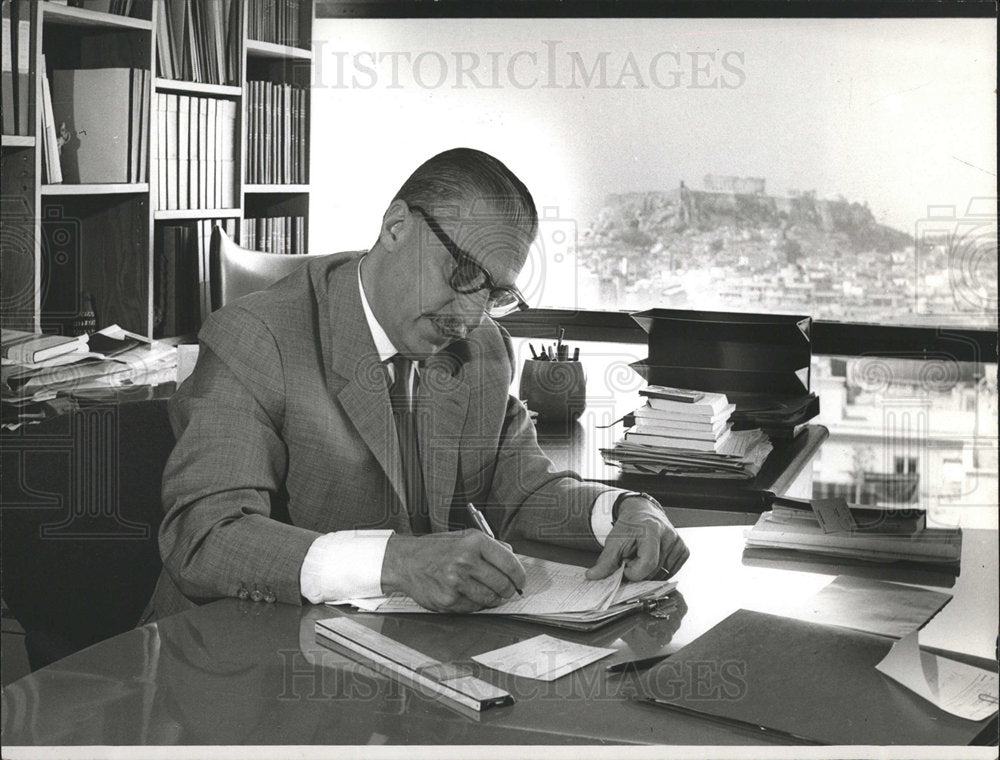 1967 Dr. Chlopriadis DOX-Historic Images