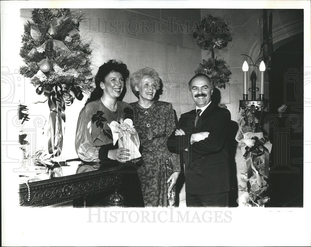 1990 Stephanie Draper Margaret Twyman-Historic Images