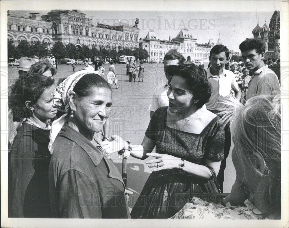 Ann Landers Market Jewelry-Historic Images