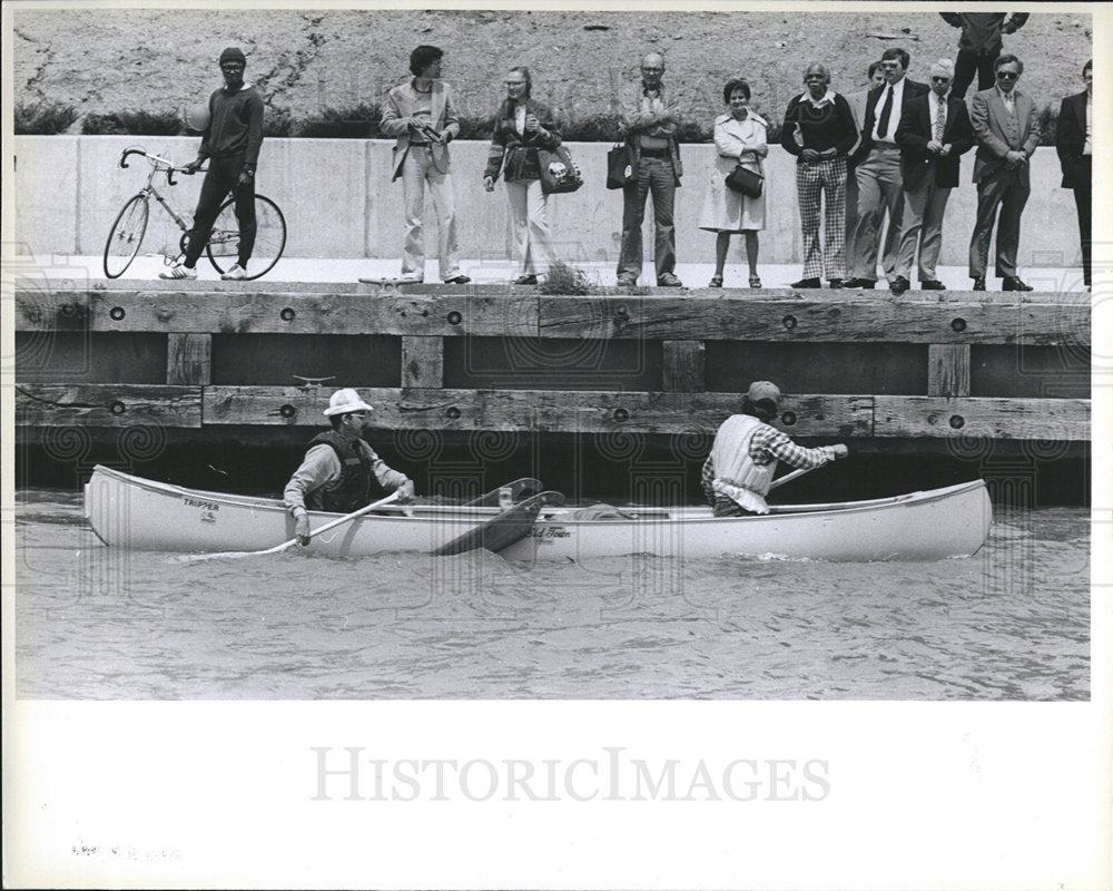 1979 dan roberts songwriter american-Historic Images