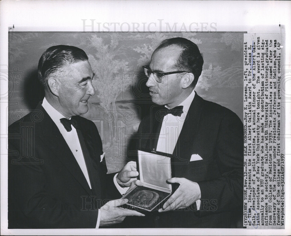 1957 Roy Larsen Jonas Salk Gallatin Award-Historic Images