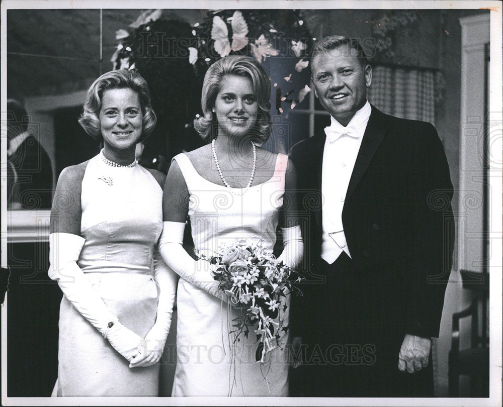 1964 Mr. and Mrs. Edwin R. Stroh Jr. Linda-Historic Images