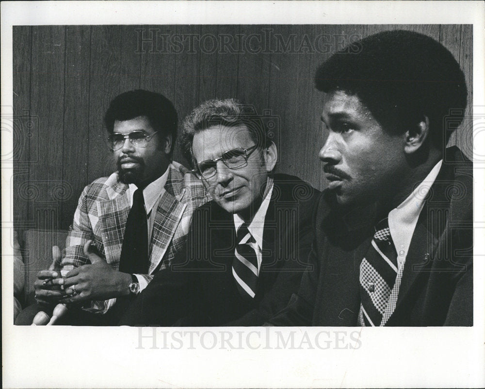 1977 james brickly-Historic Images