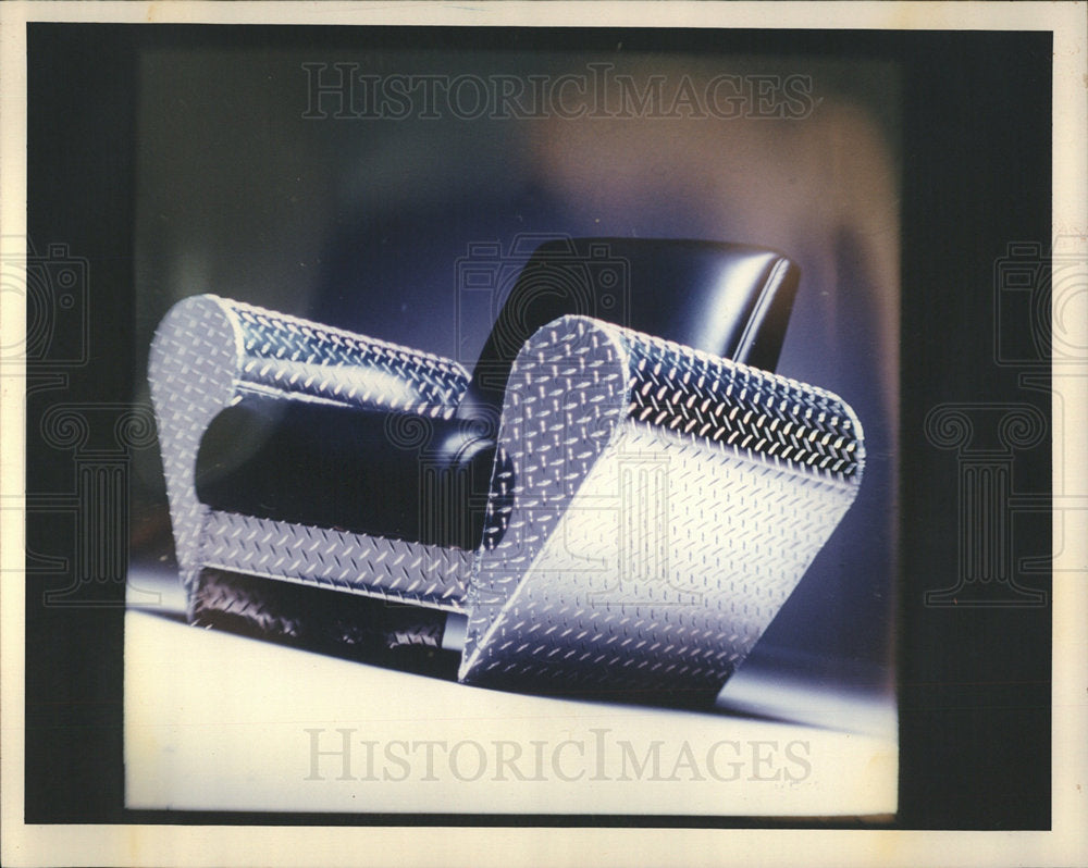 1980 Chair-Historic Images