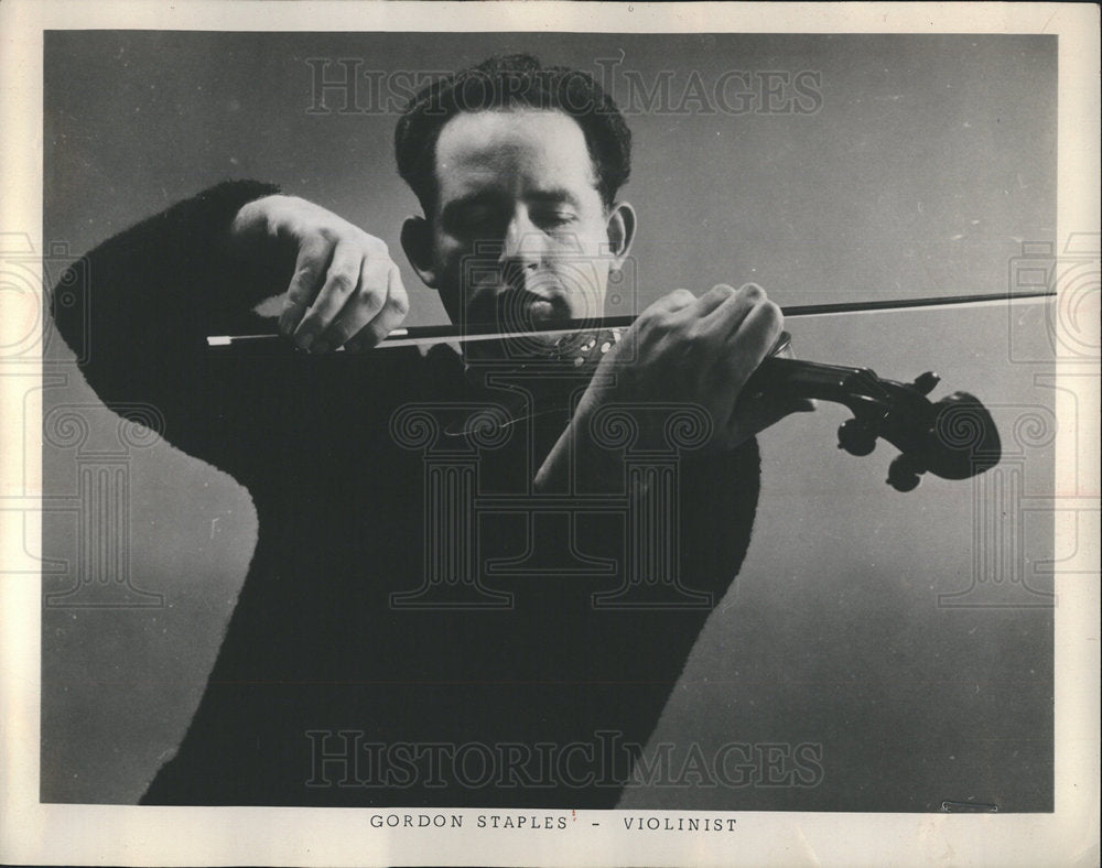 1960 GORDON STAPLES Violinist-Historic Images