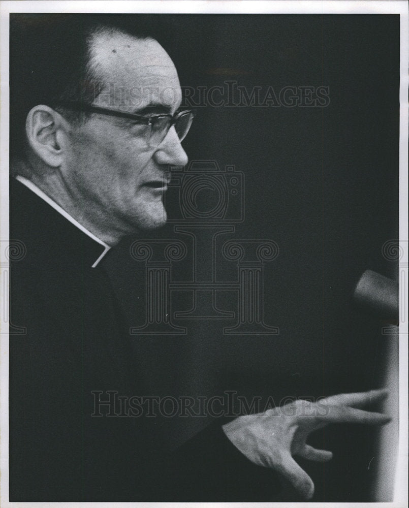 1969 Father Dulles Detroit free press-Historic Images