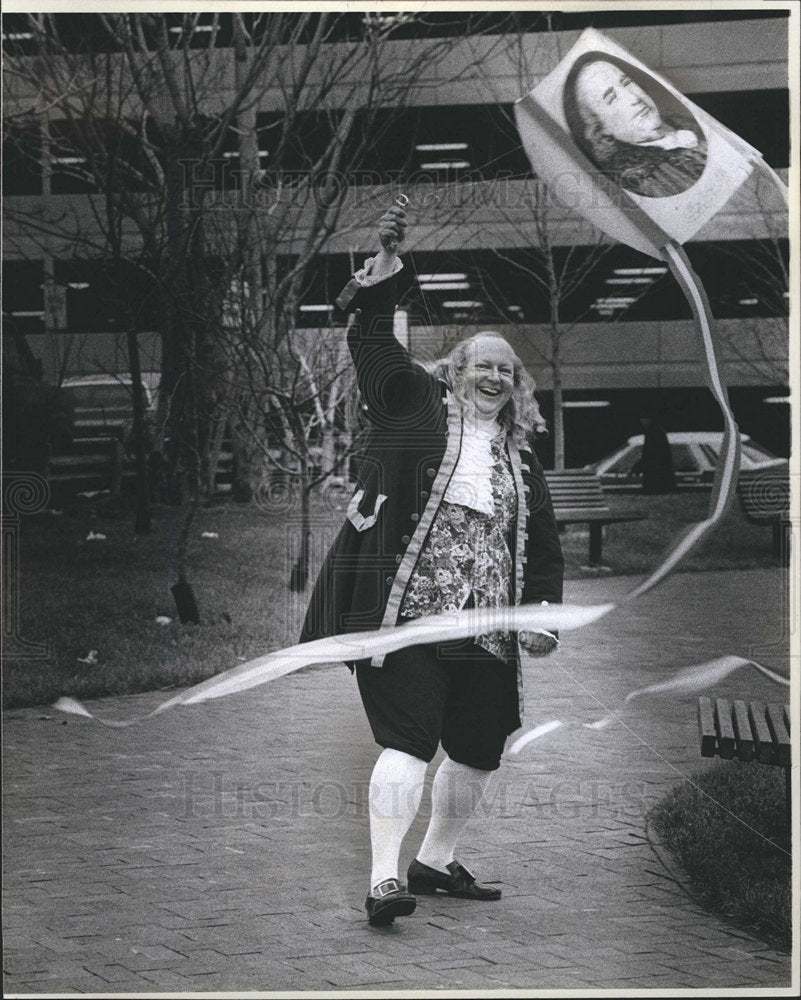 1980 Ben Franklin kite Ralph Archbold-Historic Images