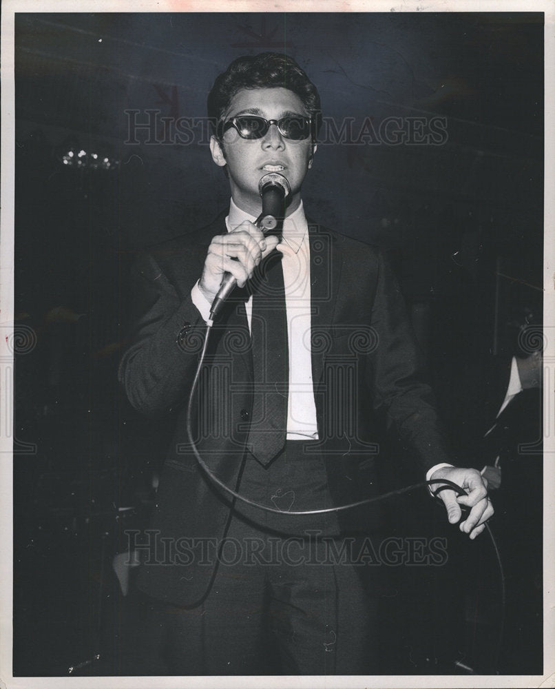 1975 Paul Anka Shirley McLaine Sammy Cahn-Historic Images