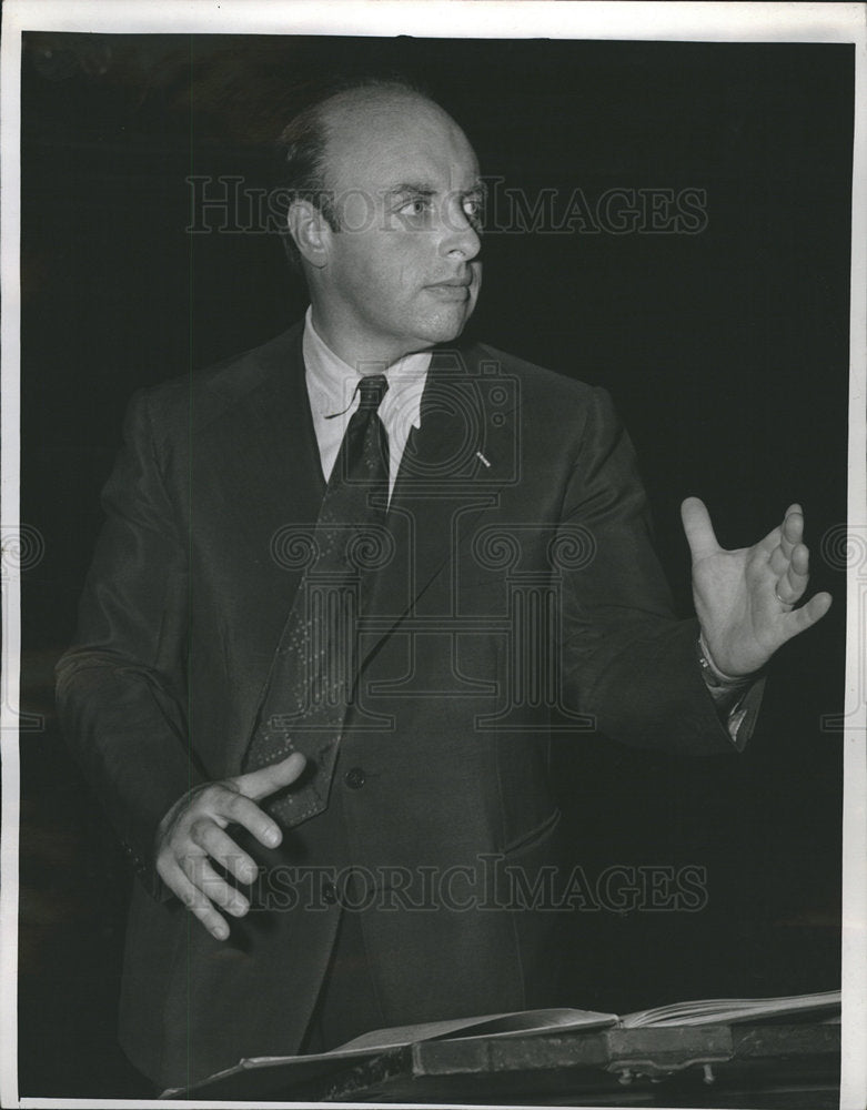 1946 ANDRE KOSTELANETZ conducting music-Historic Images