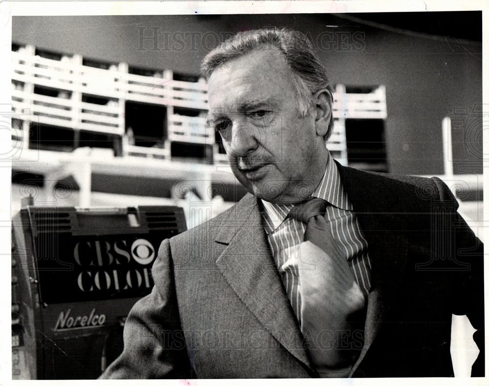 1980 Walter Cronkite broadcast journalist-Historic Images