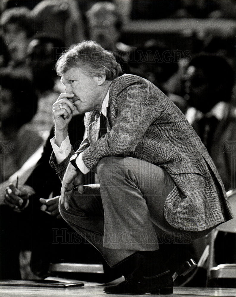 1982 Scotty Robertson basketball coach-Historic Images