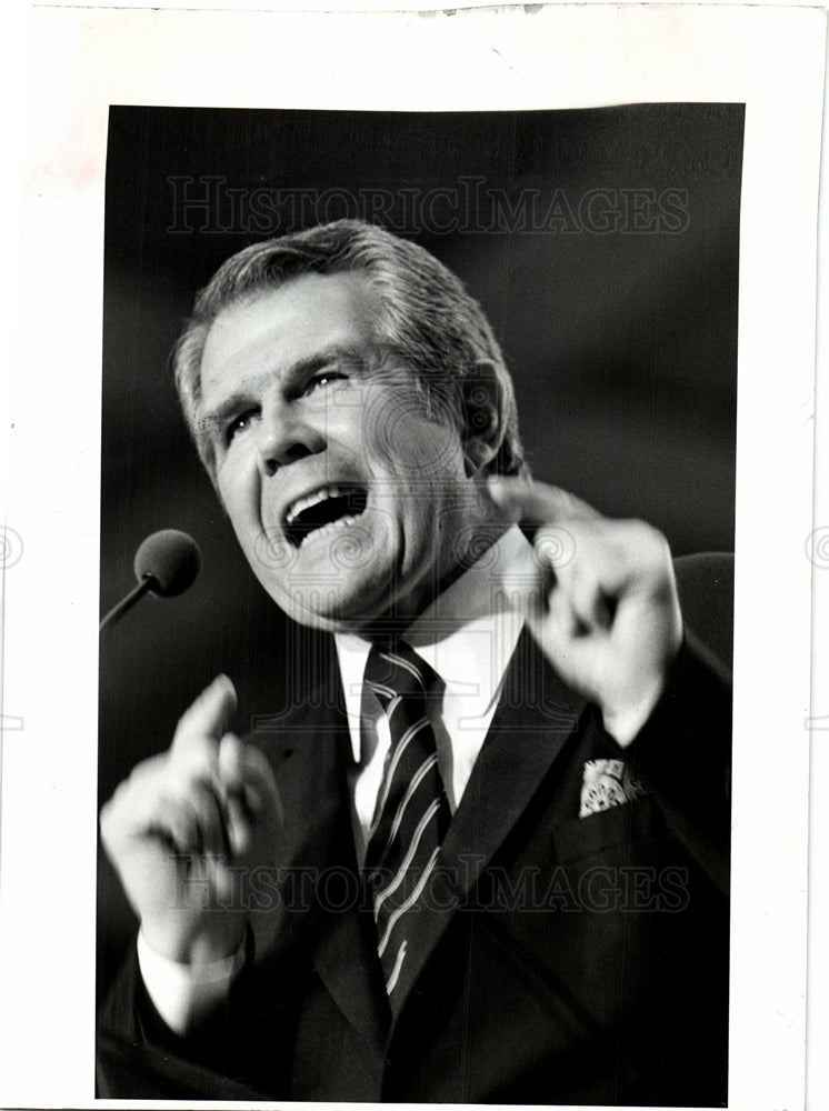 1986 Pat Robertson Conservative-Historic Images