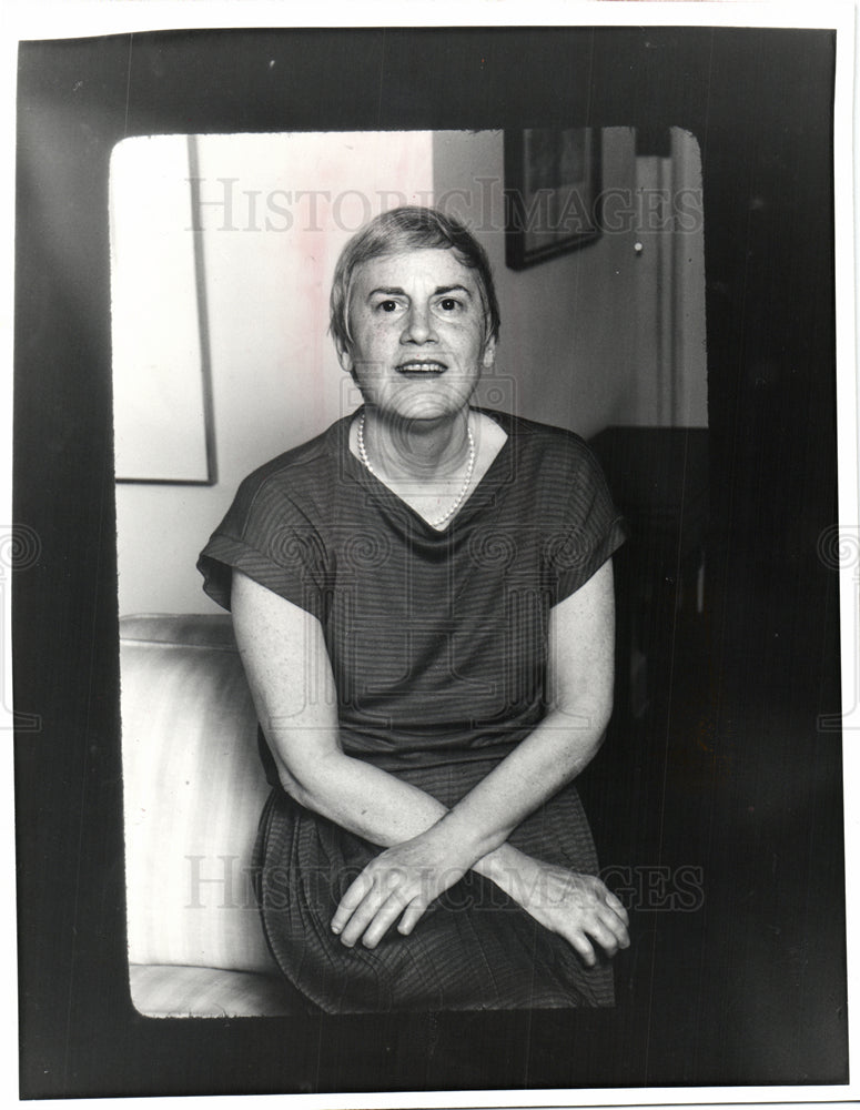 1982 Nan Robertson american journalist-Historic Images