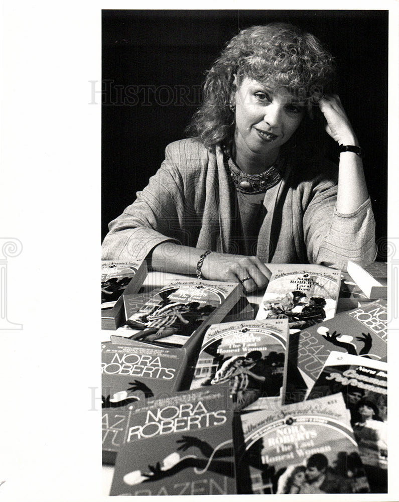 1988 Nora Roberts author Honest Woman-Historic Images