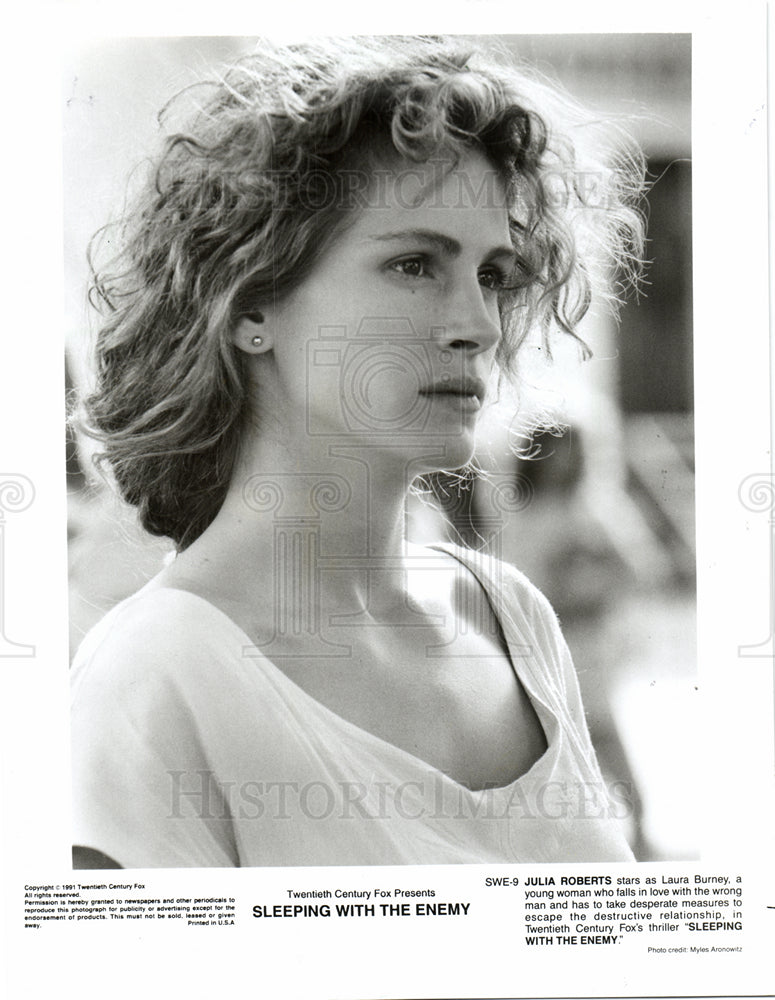 1991 Julia Roberts Sleeping With The Enemy-Historic Images