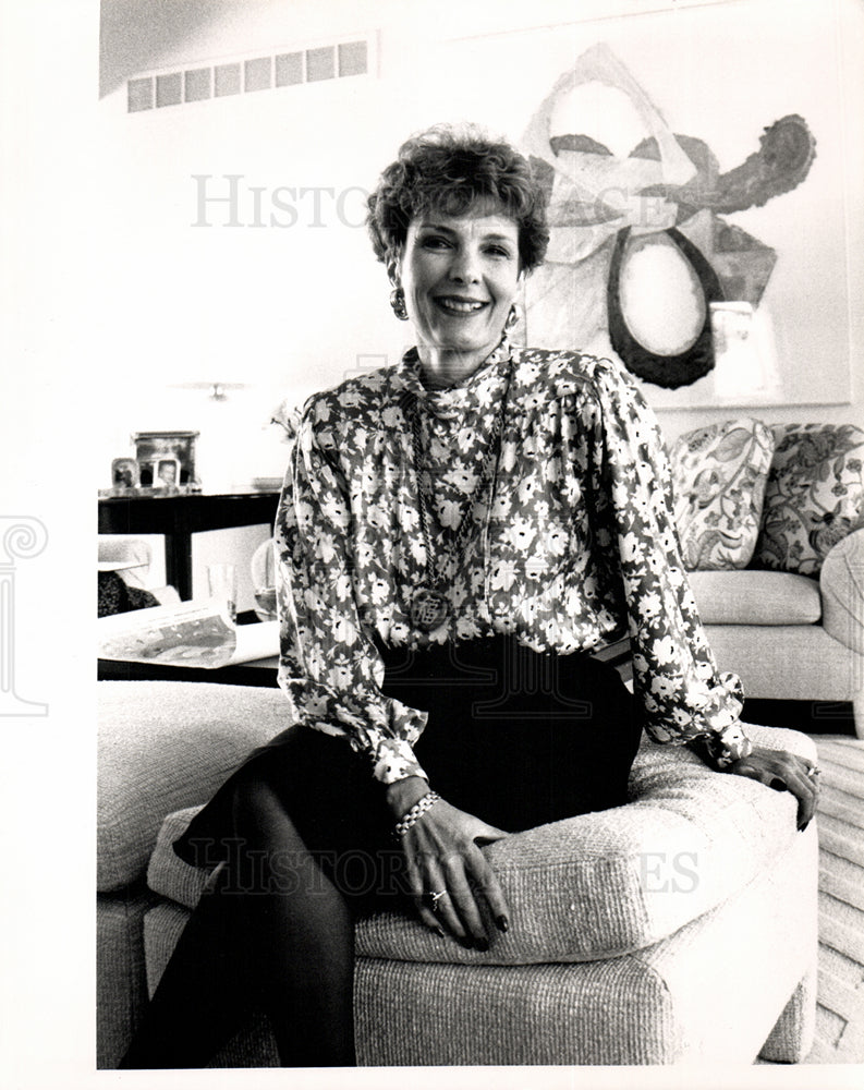 1990 Carol Roberts-Historic Images