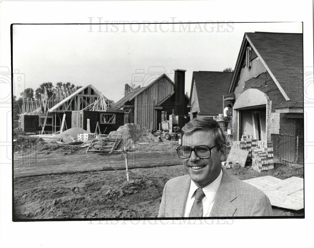 1986 Paul W. Robertson  Businessperson-Historic Images