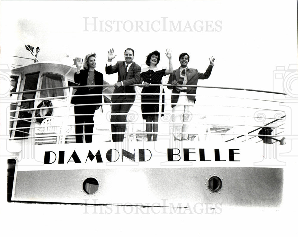 1993 detroit yacht club diamond belle-Historic Images