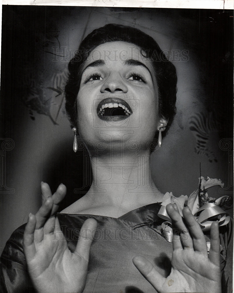 1960 E. Cundari, a great singer of Opera-Historic Images