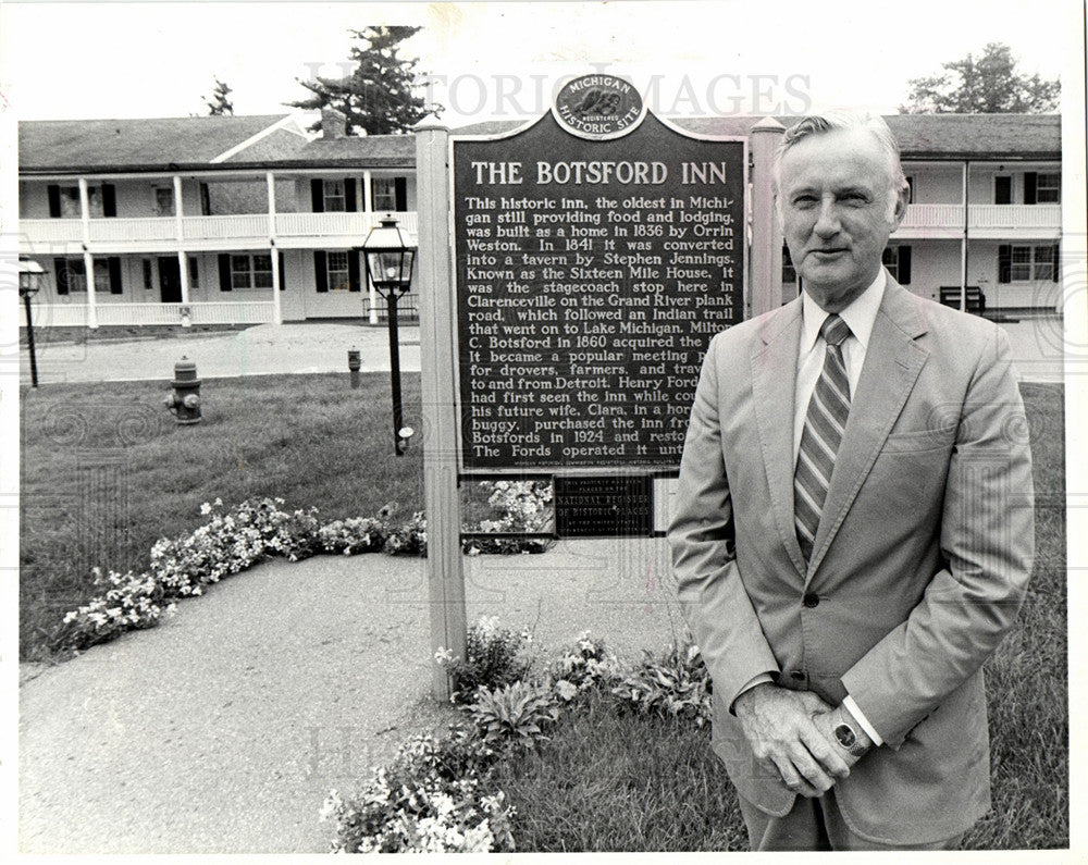 1985 John Anhut Botsford Inn Farmington-Historic Images