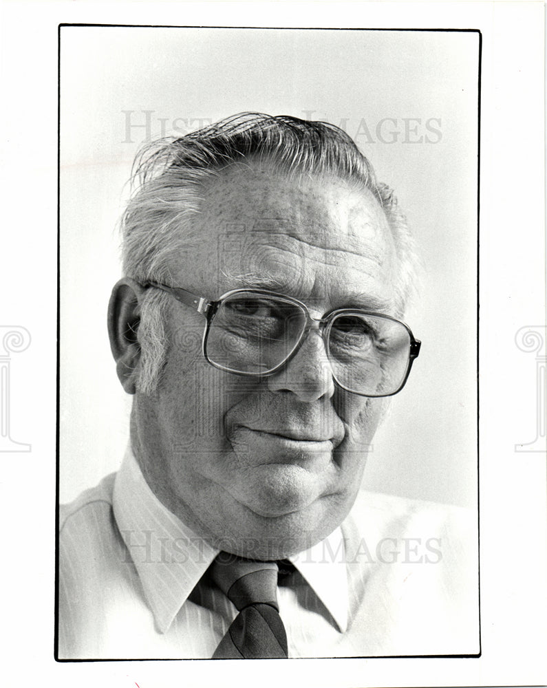 1986 MYRON DIDYK - CIRCULATION DEPT.-Historic Images