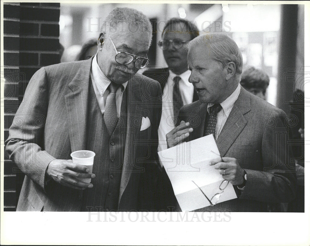 1989 Coleman Young Peter Stroh River Place-Historic Images