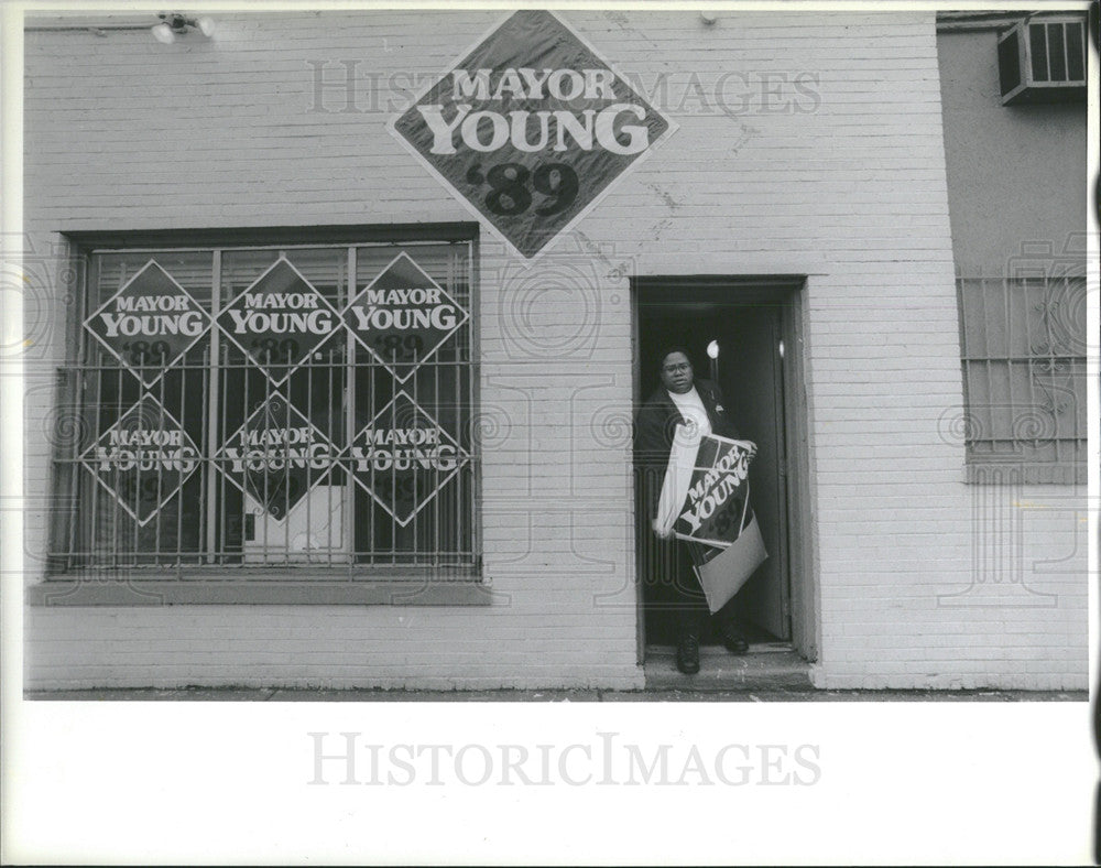 1989 Victor Marsh Campaign Worker Young-Historic Images