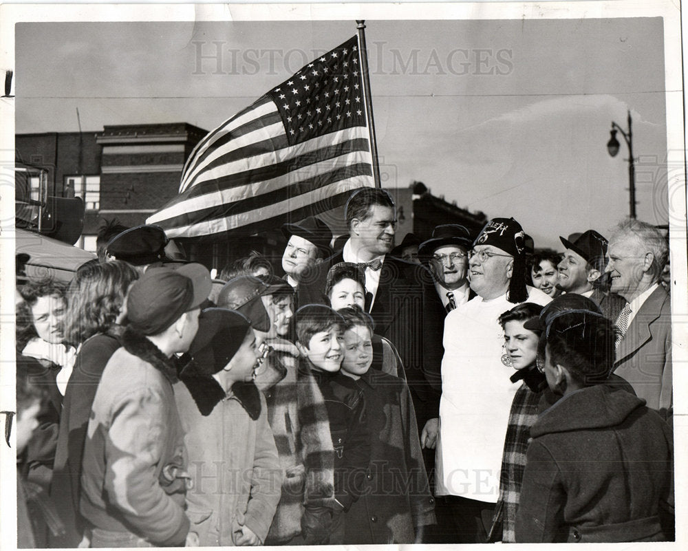 1952 Louis Stone-Historic Images