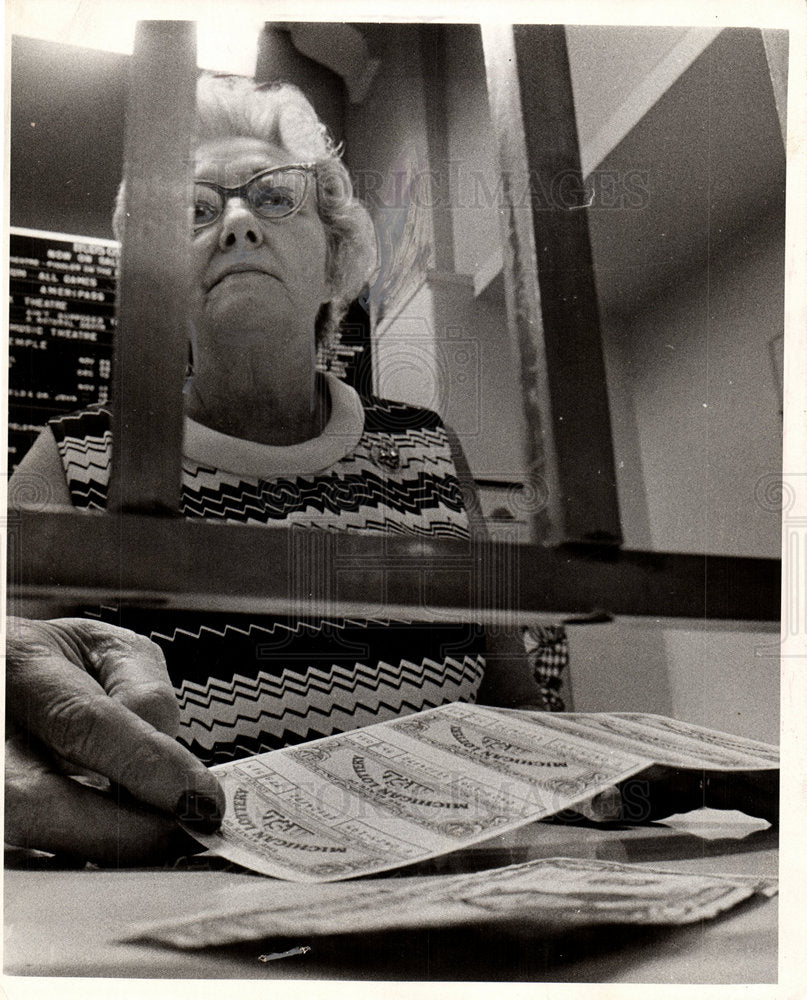 1972 Lottery seller Mrs. Elaine Cromwell-Historic Images