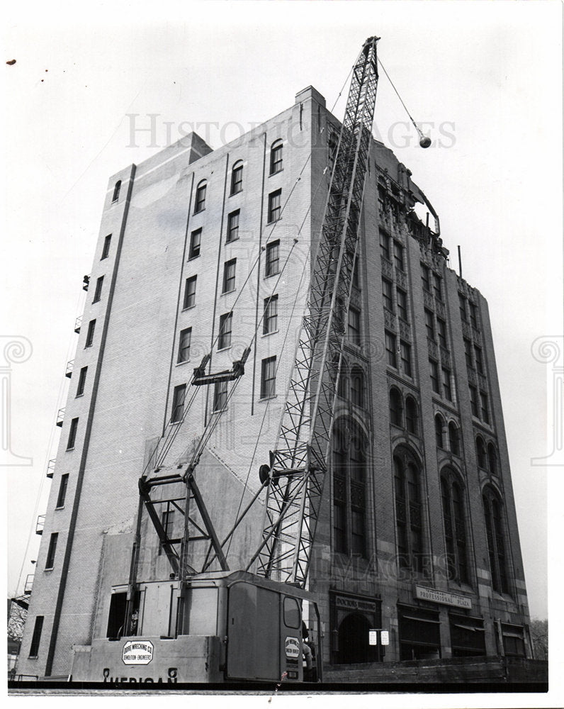 1966 Doctor's Building wrecker ball-Historic Images