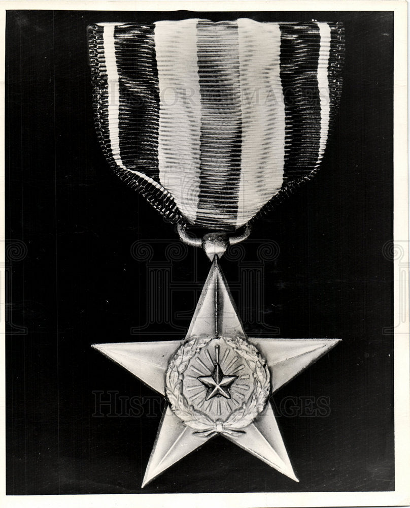 1944 Silver Star Medal navy-Historic Images