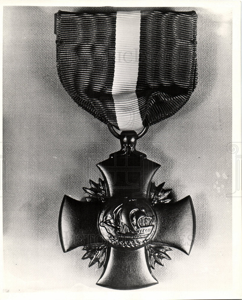 1944 MEDALS Ship Navy-Historic Images