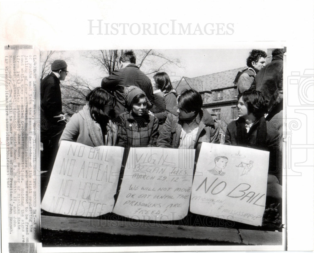 1966 Vigil  support anti Vietnam protesters-Historic Images