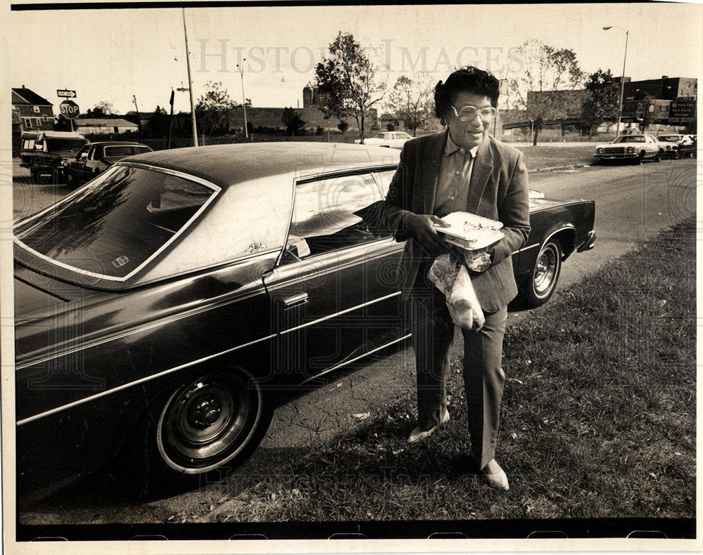 1988 Detroit Meals on Wheels gives boost to-Historic Images