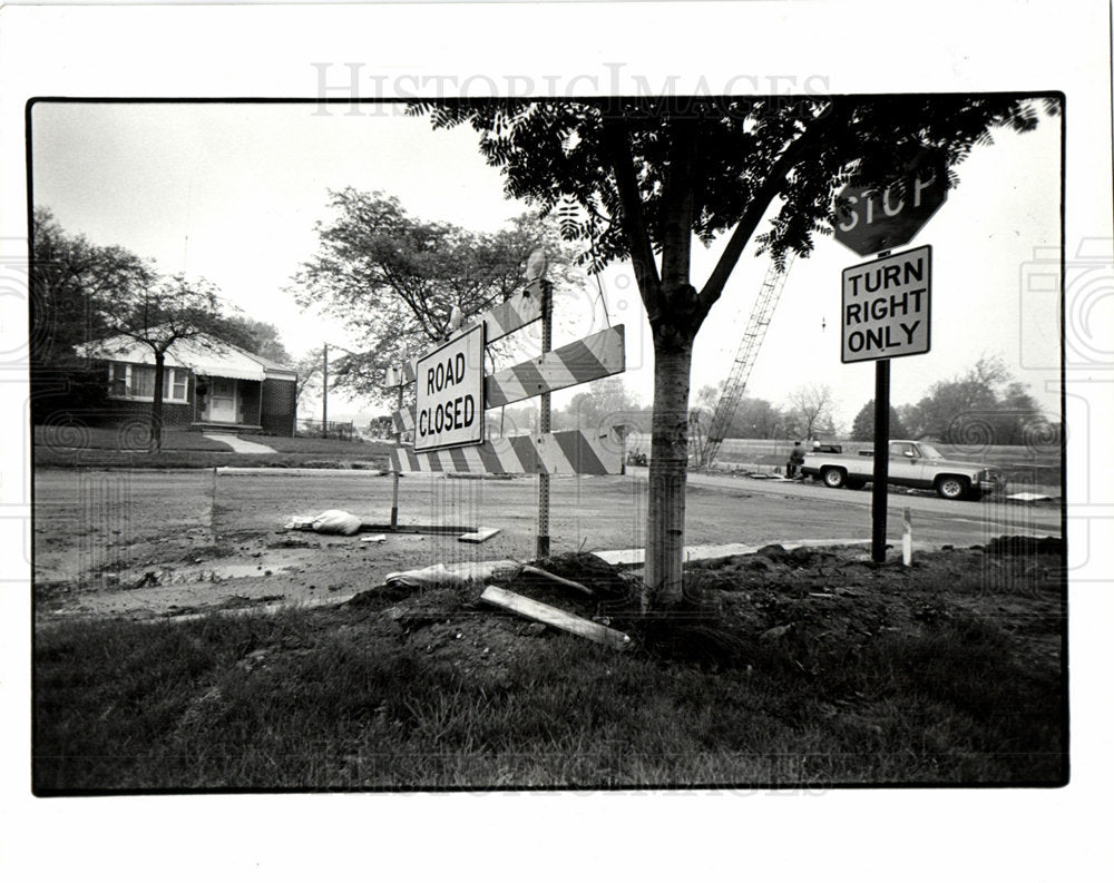 1965 Kenwood and I-696 in Ferudale-Historic Images