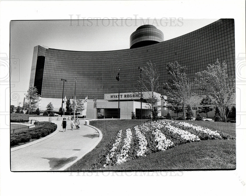 1980 Hyatt Regency Hotel � Dearborn-Historic Images