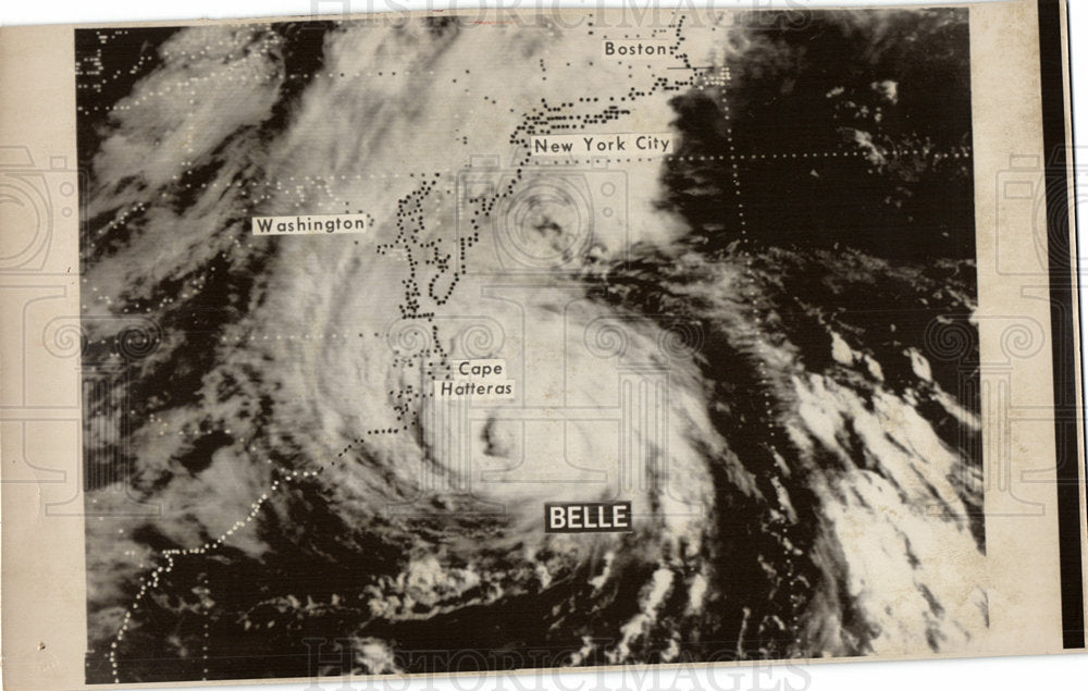 1976 Hurricane Large low-pressure center-Historic Images