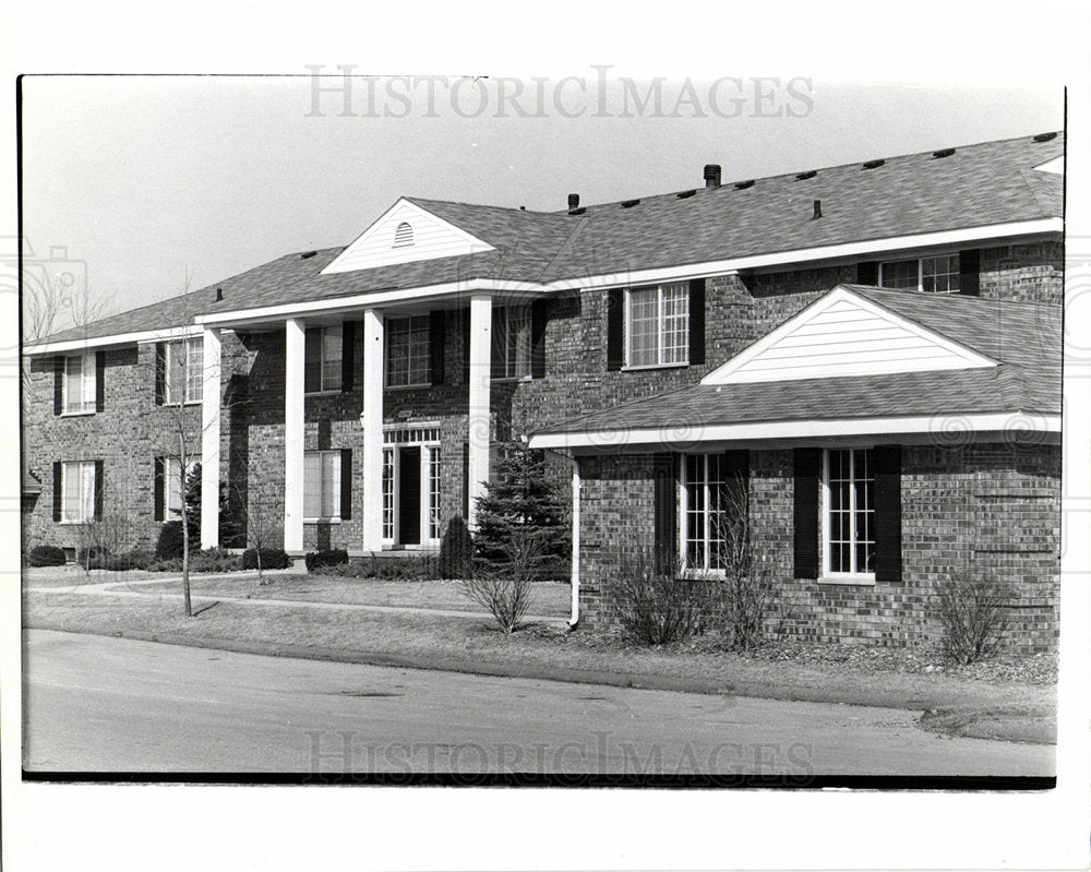 1982 Hunter&#39;s Ridge City Hall-Historic Images